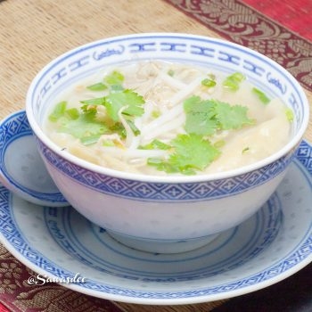 Potage aux raviolis au poulet