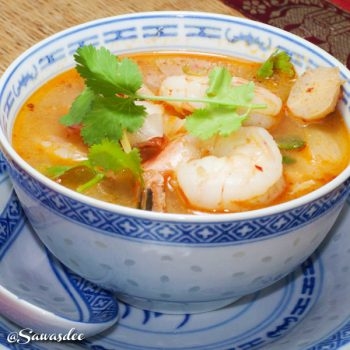 Potage au crevettes à la citronnelle