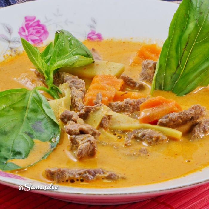 Boeuf au curry rouge