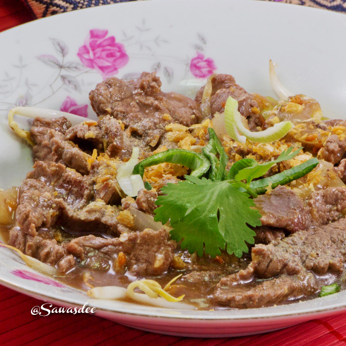 Boeuf sauté à l’ail et au poivre