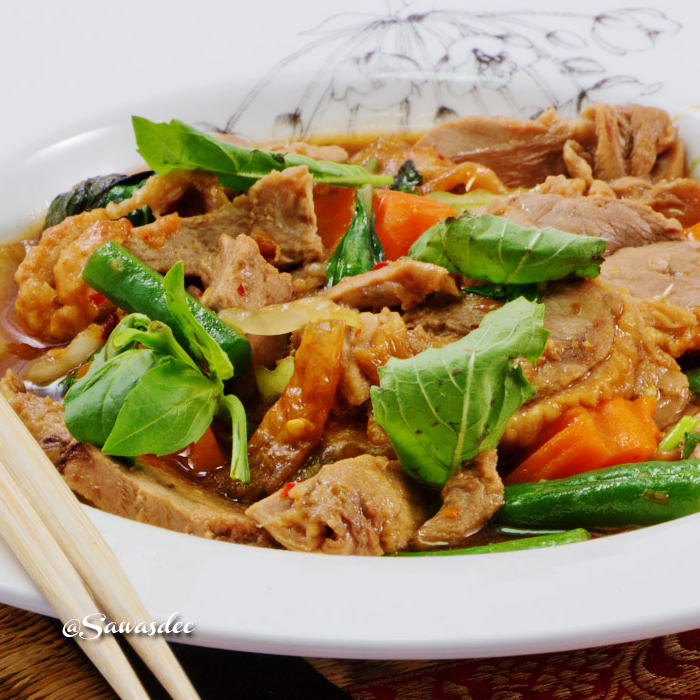 Canard au basilic thaï
